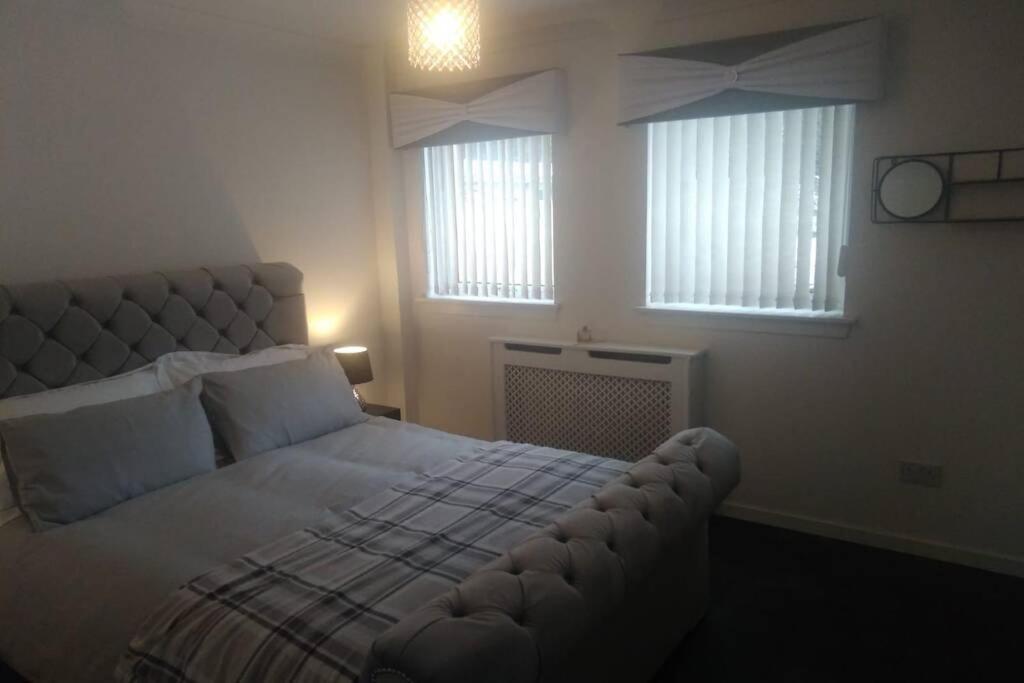 The Cottage - Hot Tub - Nr Glasgow - Self Check-In Coatbridge Eksteriør bilde