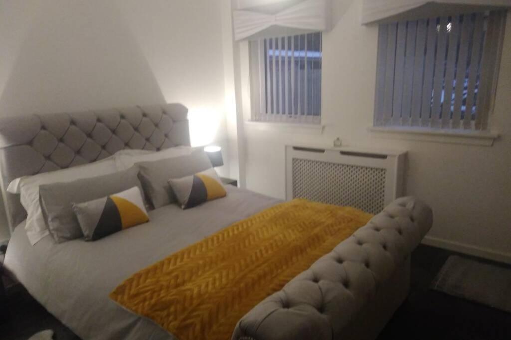 The Cottage - Hot Tub - Nr Glasgow - Self Check-In Coatbridge Eksteriør bilde