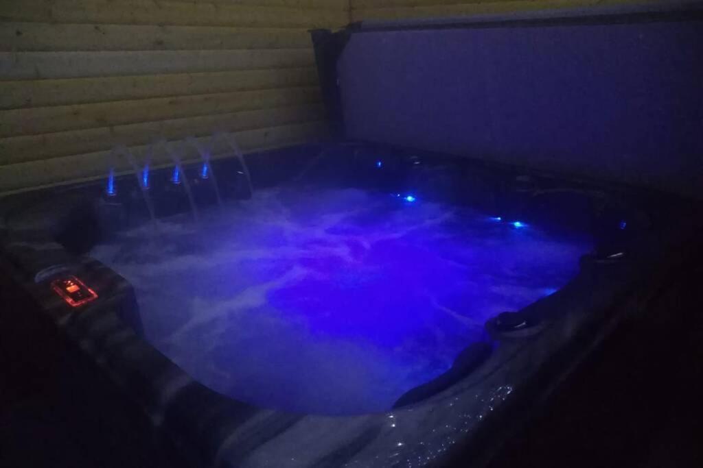 The Cottage - Hot Tub - Nr Glasgow - Self Check-In Coatbridge Eksteriør bilde