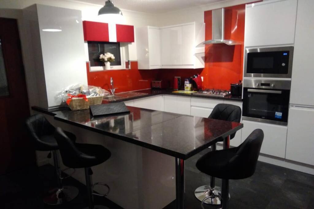 The Cottage - Hot Tub - Nr Glasgow - Self Check-In Coatbridge Eksteriør bilde