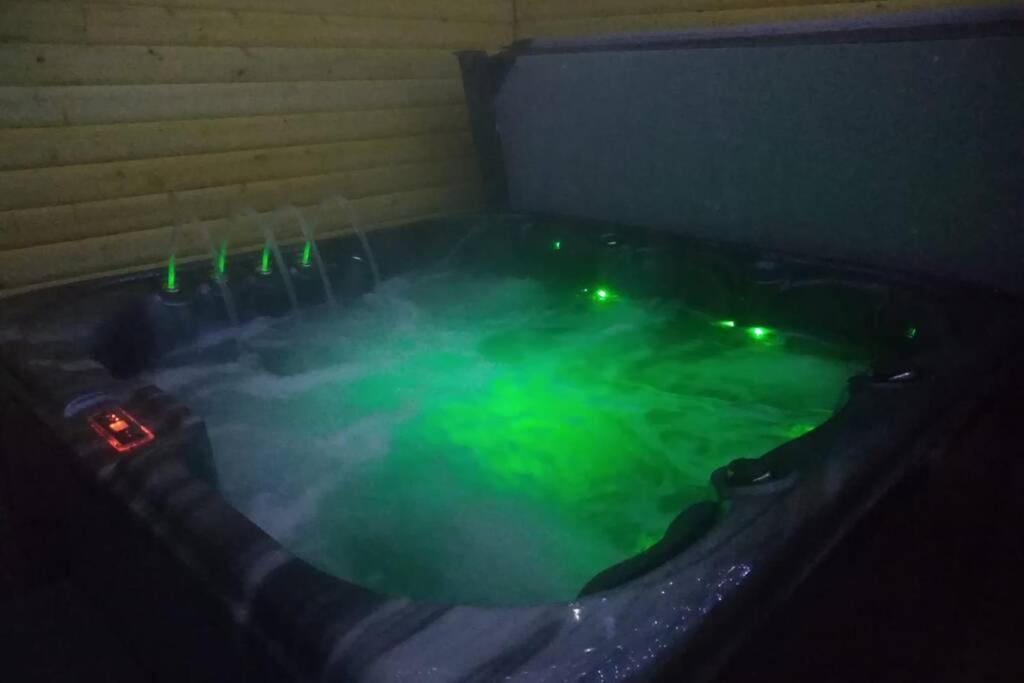 The Cottage - Hot Tub - Nr Glasgow - Self Check-In Coatbridge Eksteriør bilde