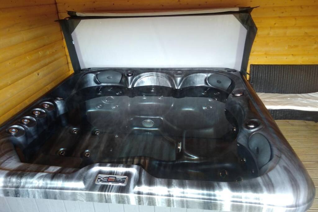 The Cottage - Hot Tub - Nr Glasgow - Self Check-In Coatbridge Eksteriør bilde